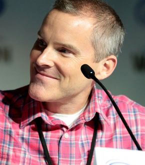 Roger Craig Smith