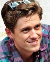 Aaron Tveit
