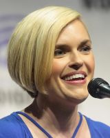 Kari Wahlgren