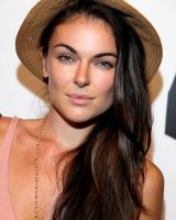 Serinda Swan