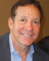 Steve Guttenberg