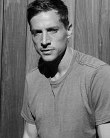 Simon Rex