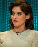 Lizzy Caplan